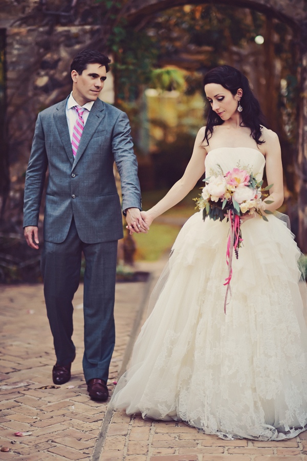 vintage-chic-hawaiian-wedding