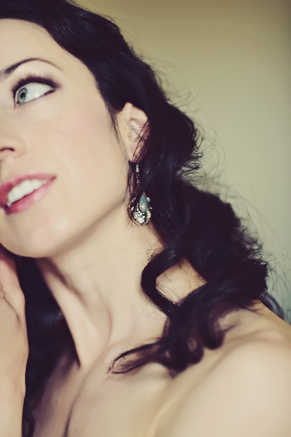 vintage-chic-hawaiian-wedding