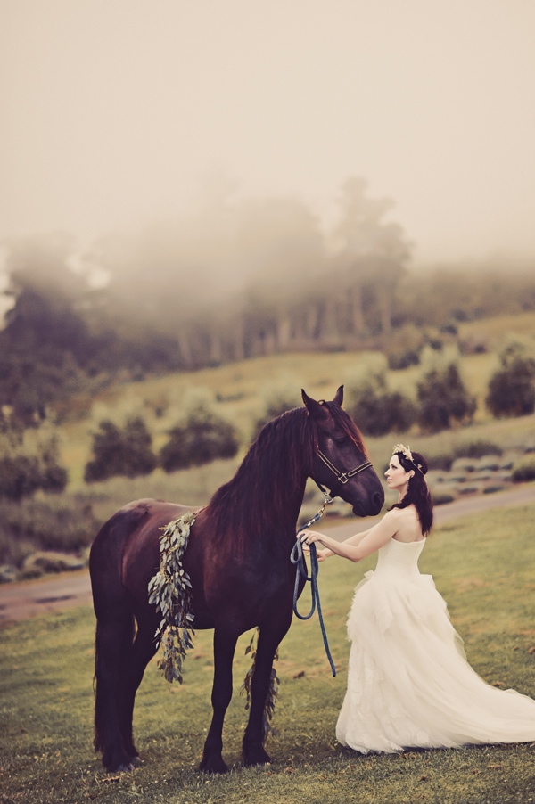 vintage-chic-hawaiian-wedding