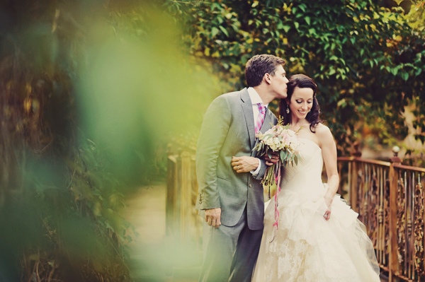 vintage-chic-hawaiian-wedding