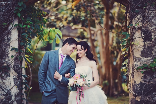 vintage-chic-hawaiian-wedding