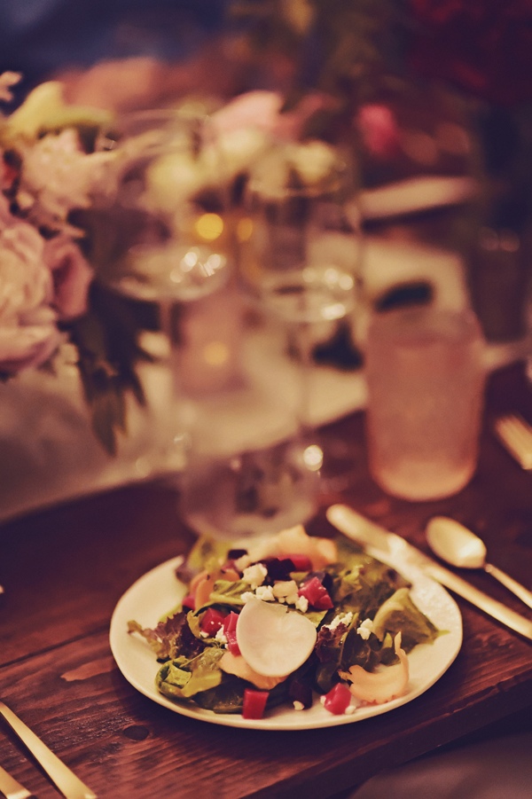 vintage-chic-hawaiian-wedding