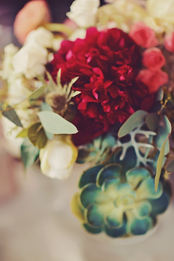vintage-chic-hawaiian-wedding