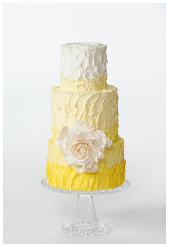 rustic white and yellow cake @weddingchicks