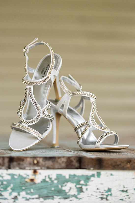 white wedding shoes @weddingchicks