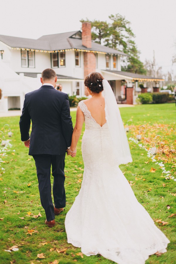 blue-and-yellow-rustic-wedding