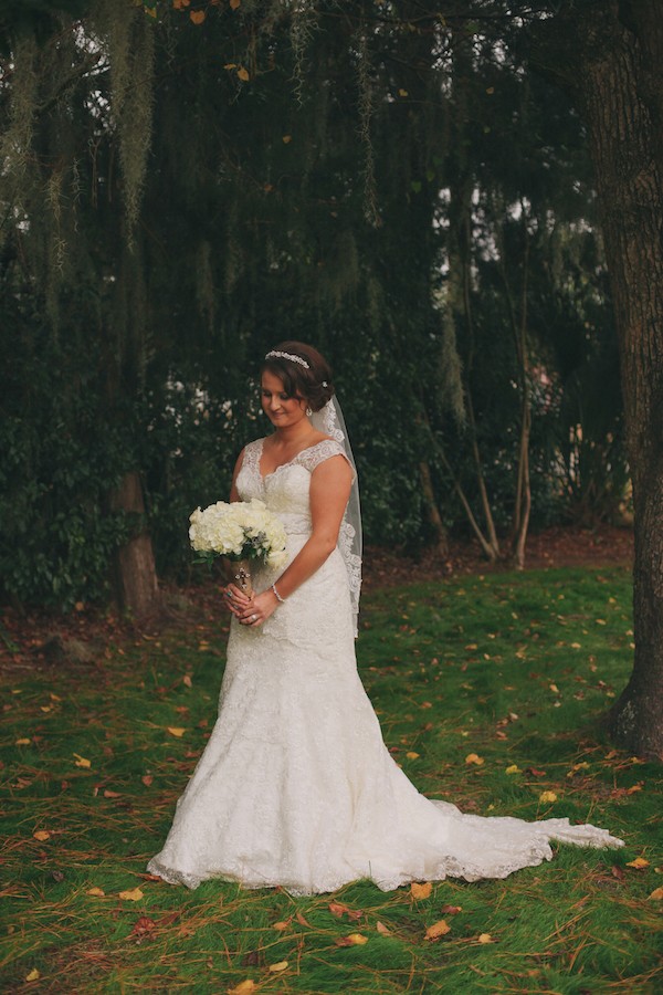 blue-and-yellow-rustic-wedding