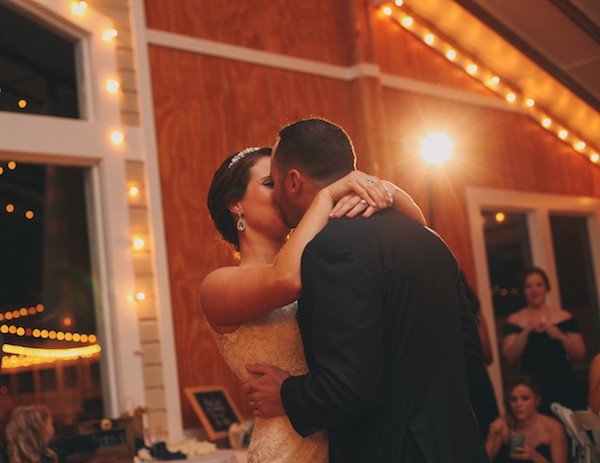 blue-and-yellow-rustic-wedding