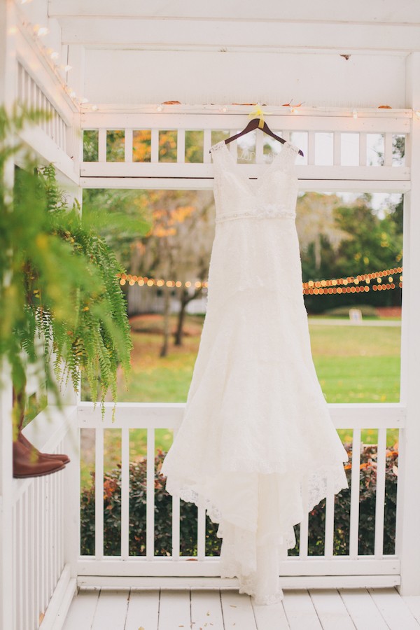 blue-and-yellow-rustic-wedding