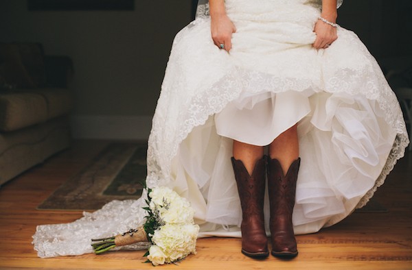 blue-and-yellow-rustic-wedding