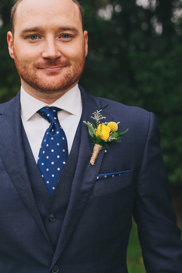blue-and-yellow-rustic-wedding