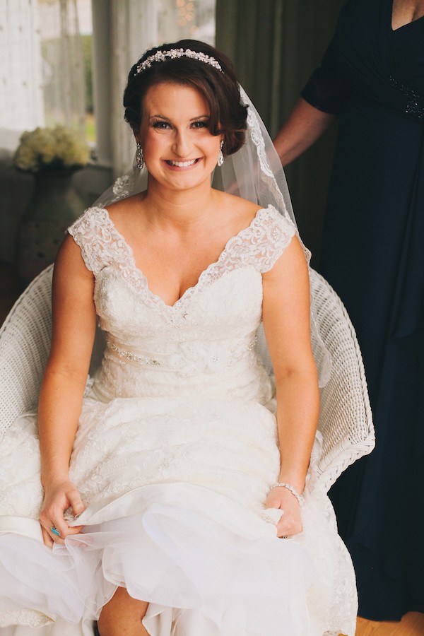 blue-and-yellow-rustic-wedding