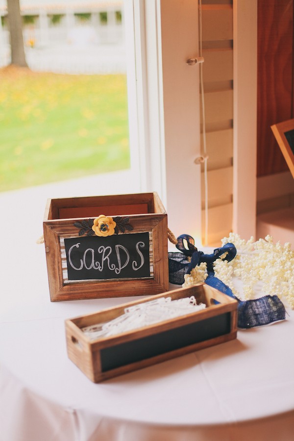 blue-and-yellow-rustic-wedding