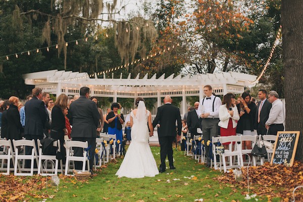 blue-and-yellow-rustic-wedding
