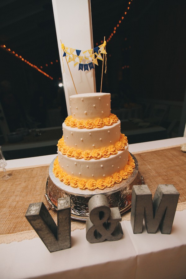 blue-and-yellow-rustic-wedding