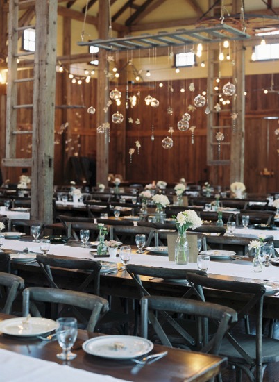 cloudy-but-cute-rustic-wedding