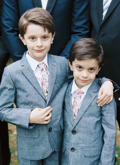 cloudy-but-cute-rustic-wedding