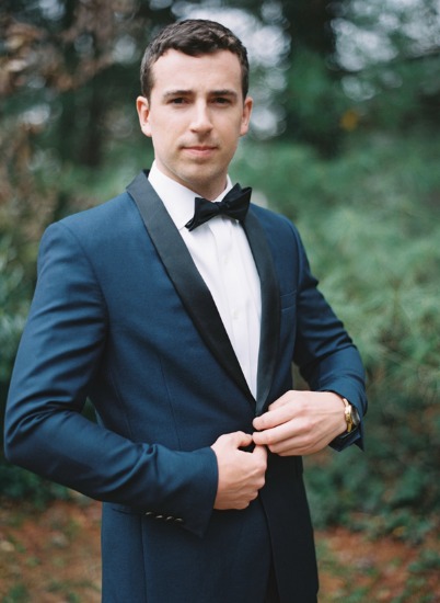 cloudy-but-cute-rustic-wedding