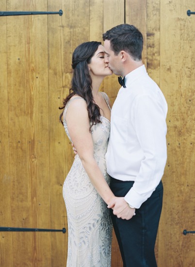 cloudy-but-cute-rustic-wedding