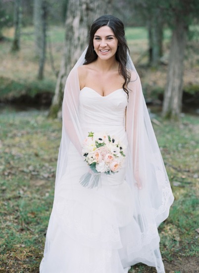 cloudy-but-cute-rustic-wedding