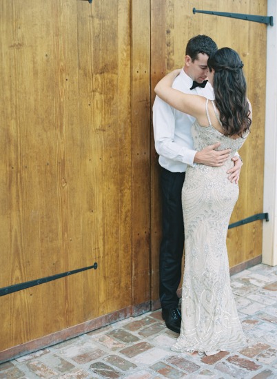 cloudy-but-cute-rustic-wedding