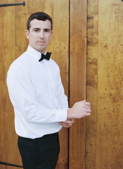 cloudy-but-cute-rustic-wedding