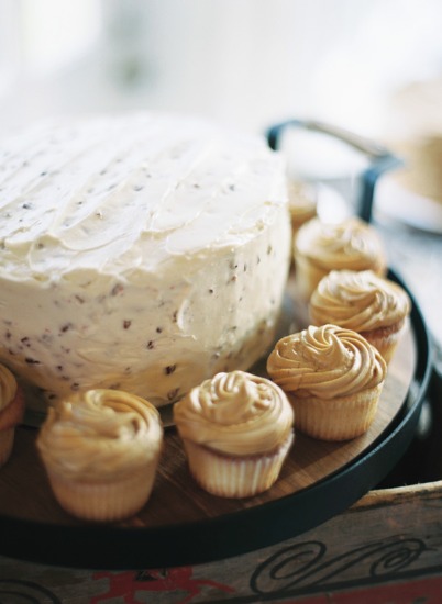 cloudy-but-cute-rustic-wedding