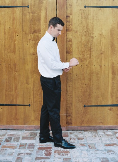 cloudy-but-cute-rustic-wedding