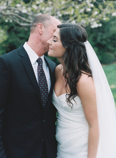 cloudy-but-cute-rustic-wedding