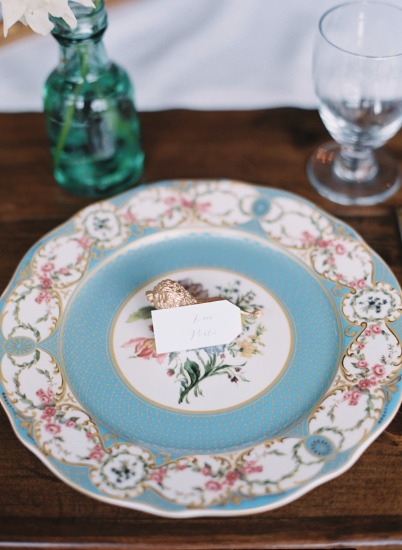 cloudy-but-cute-rustic-wedding