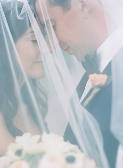 cloudy-but-cute-rustic-wedding