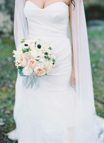 cloudy-but-cute-rustic-wedding