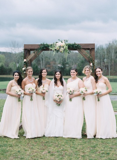 cloudy-but-cute-rustic-wedding