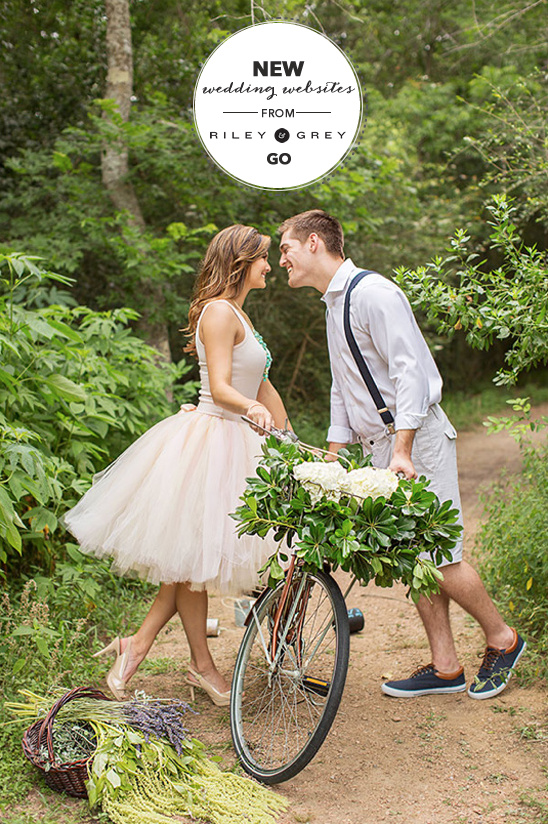 Customizable Wedding Websites from Riley & Grey @weddingchicks
