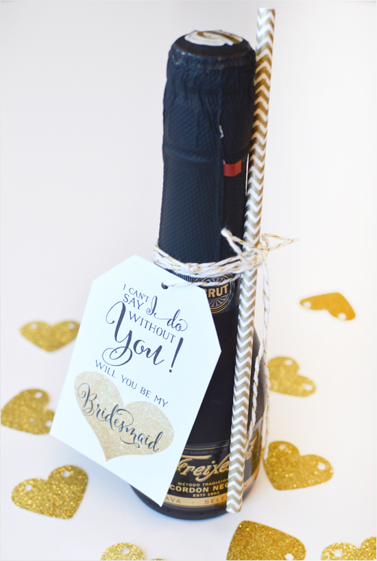 Bridesmaid gift idea @weddingchicks #alllovesparkles #freixenetusa #blackbottlebubbly