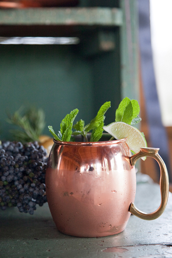 Moscow Mule Cocktail @weddingchicks