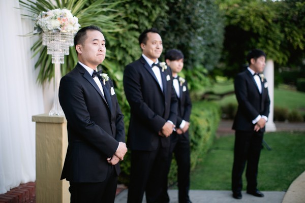 glamorous-peach-rose-wedding
