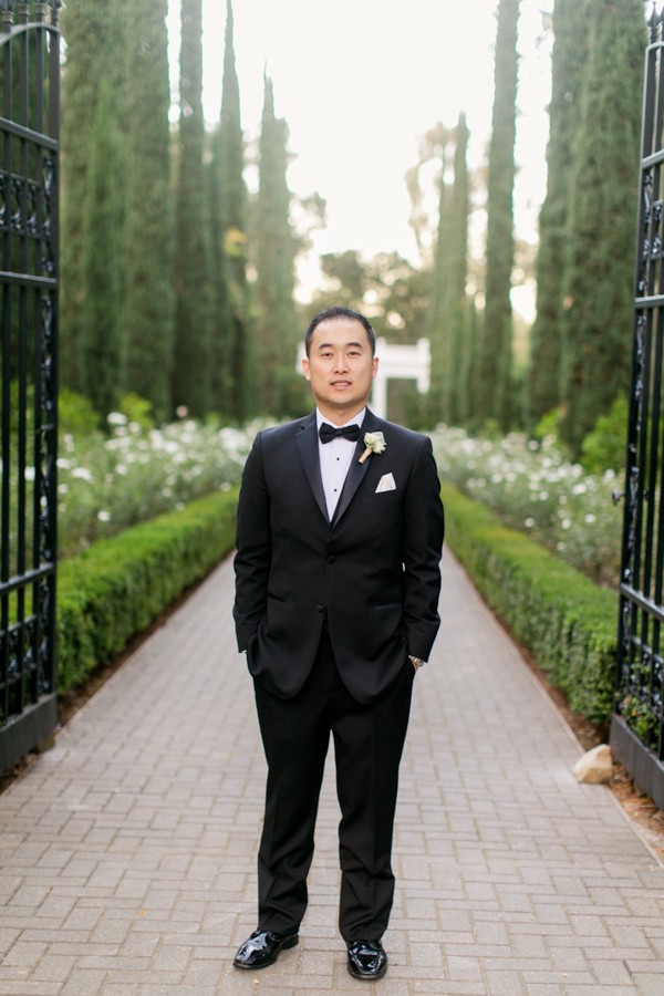 glamorous-peach-rose-wedding