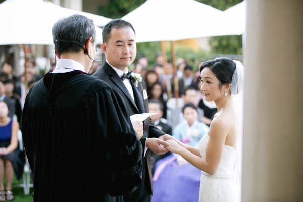 glamorous-peach-rose-wedding