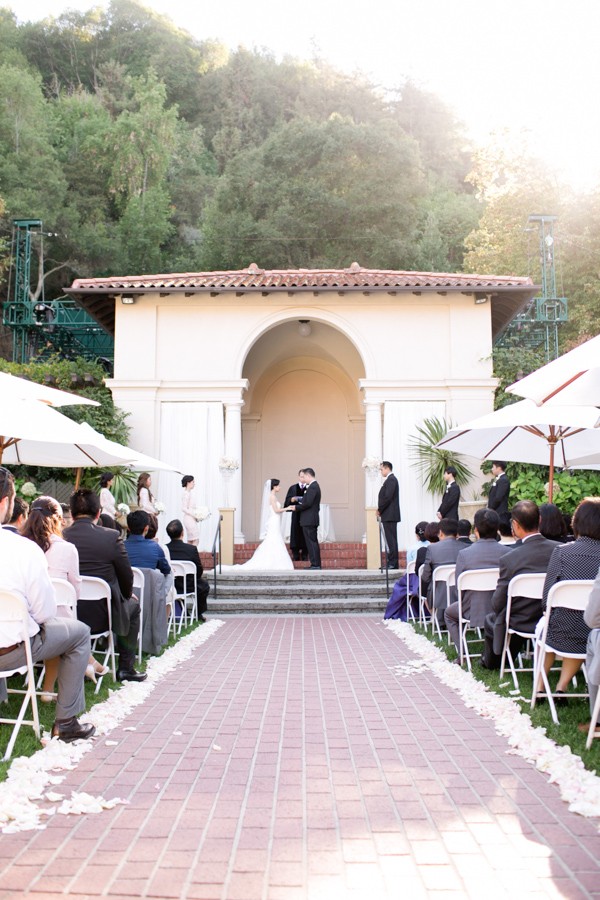 glamorous-peach-rose-wedding