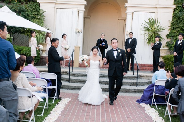 glamorous-peach-rose-wedding