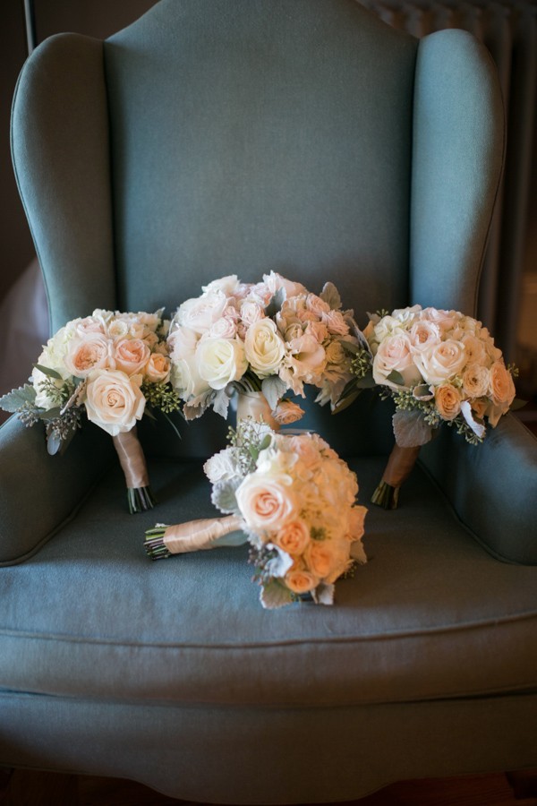 glamorous-peach-rose-wedding