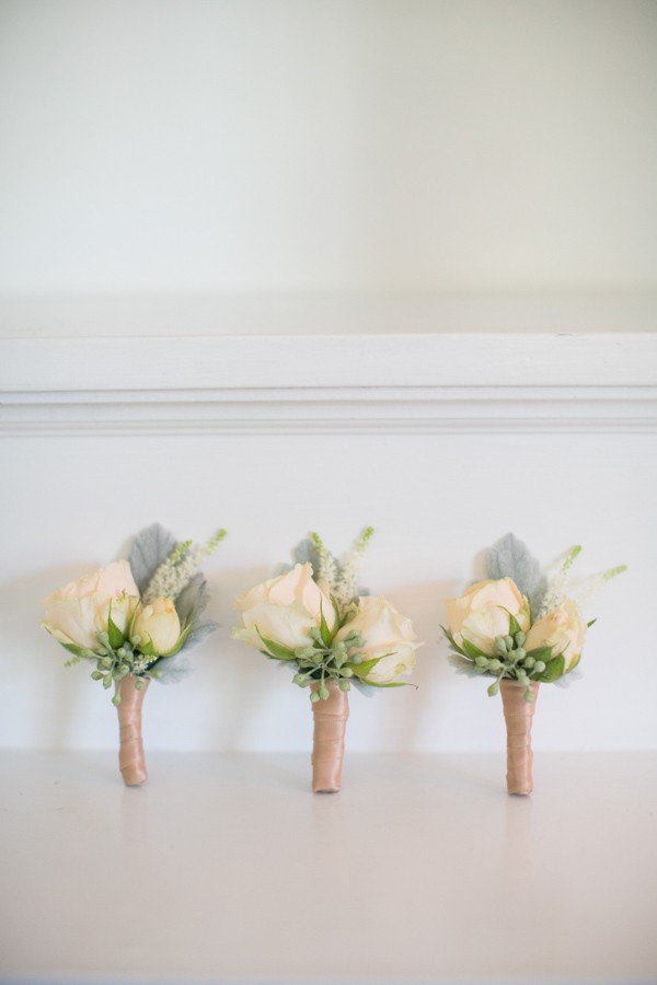 glamorous-peach-rose-wedding