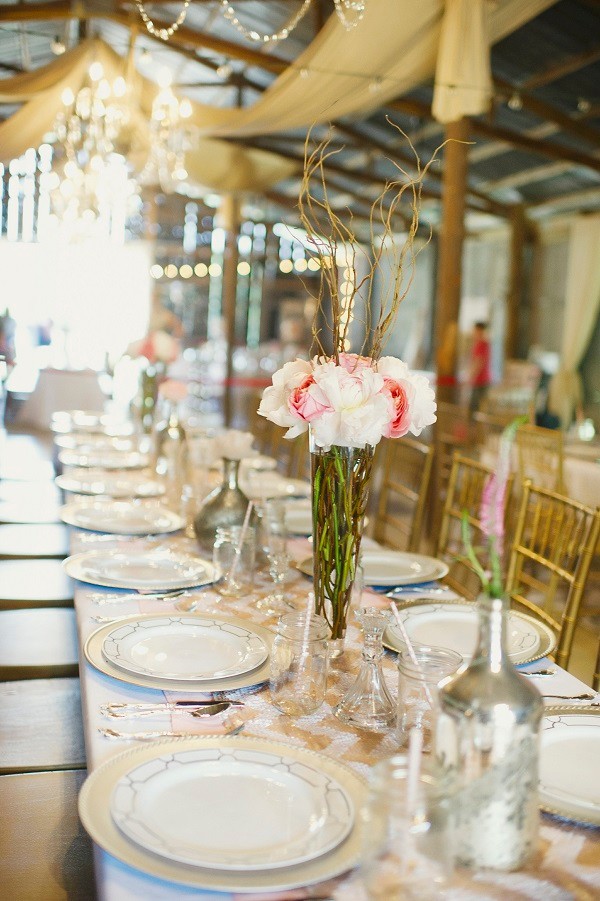 glitter-and-glam-barn-wedding