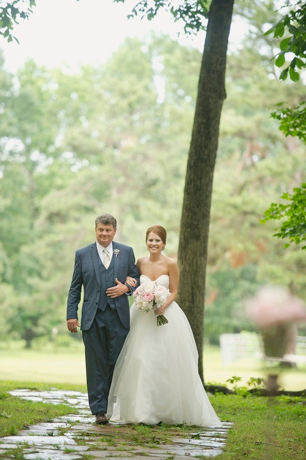 glitter-and-glam-barn-wedding
