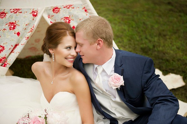 glitter-and-glam-barn-wedding