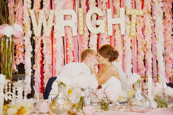 glitter-and-glam-barn-wedding