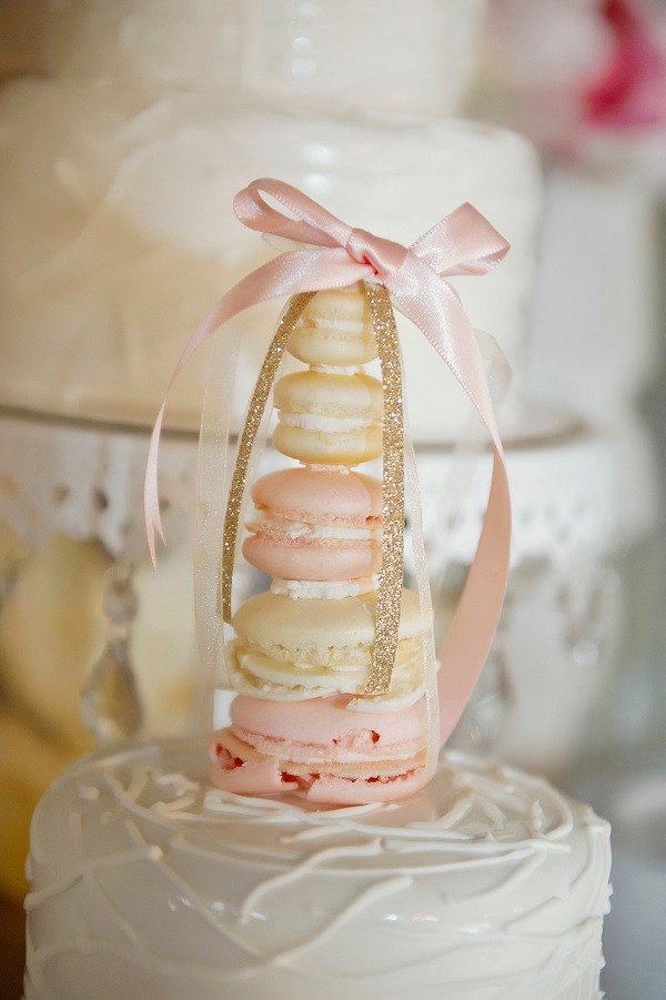 glitter-and-glam-barn-wedding