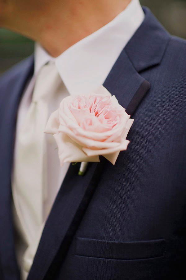 glitter-and-glam-barn-wedding