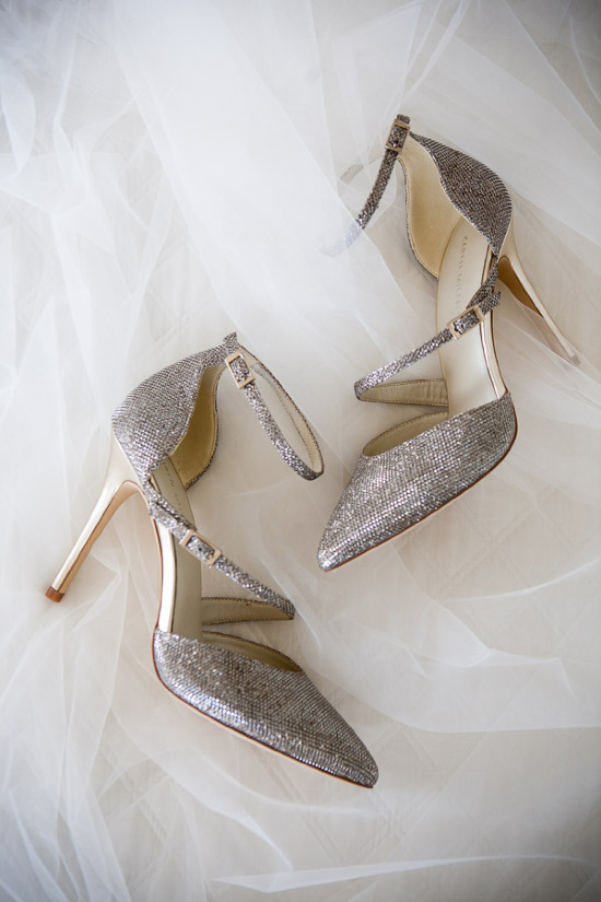 The perfect wedding shoes captured by Hawaii wedding photographer Jeannemarie